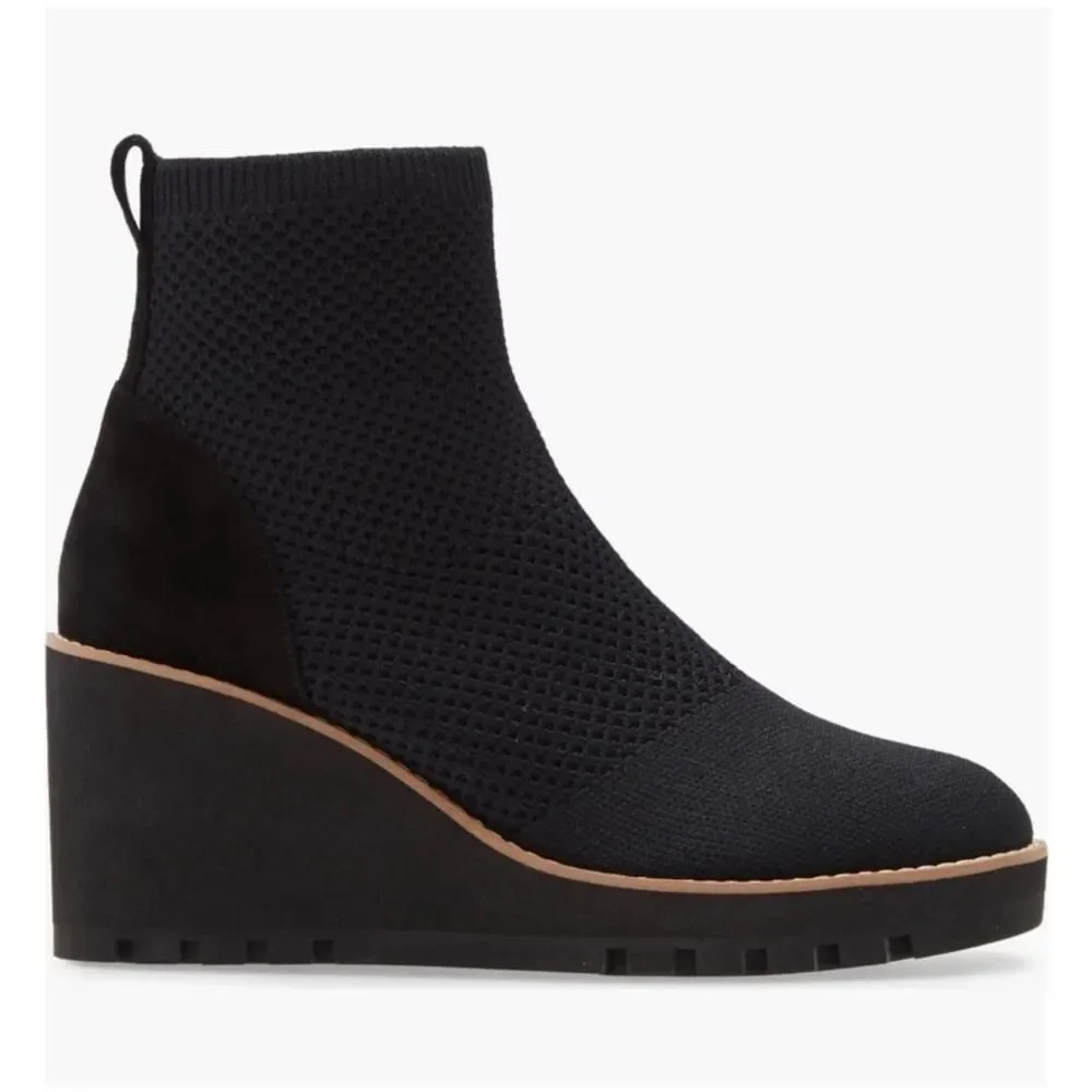 Eileen Fisher Quill Stretch Knit Wedge Booties in Black Size 7.5